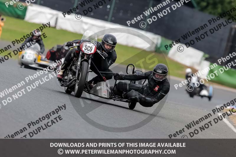 Vintage motorcycle club;eventdigitalimages;mallory park;mallory park trackday photographs;no limits trackdays;peter wileman photography;trackday digital images;trackday photos;vmcc festival 1000 bikes photographs